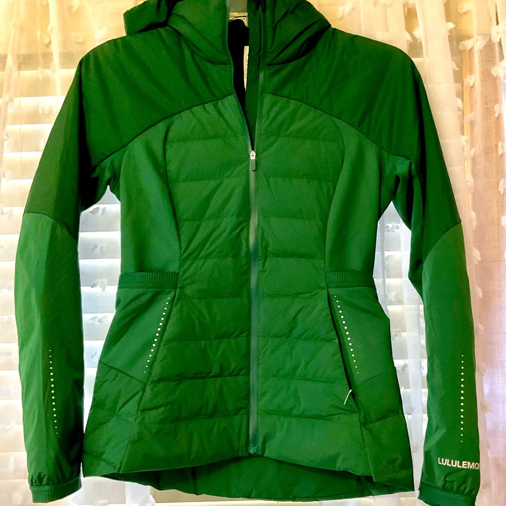 Green Lululemon Brand New With Tags original $198 Size 8 never worn